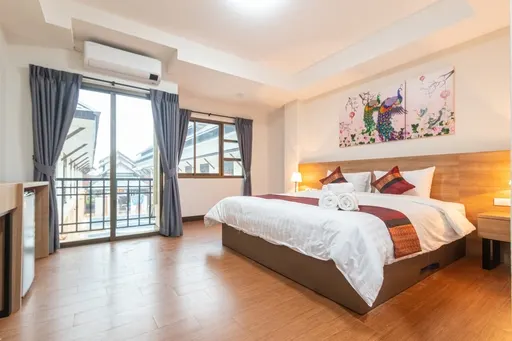Deluxe Double Room — Peacock De Pai Hotel (3)